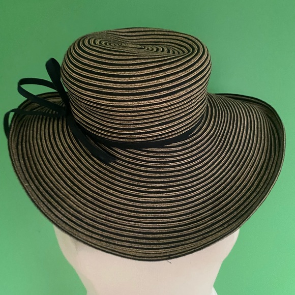 Eric Javits Wide Brim Straw Sun Hat with Black and beige stripes - Picture 4 of 6